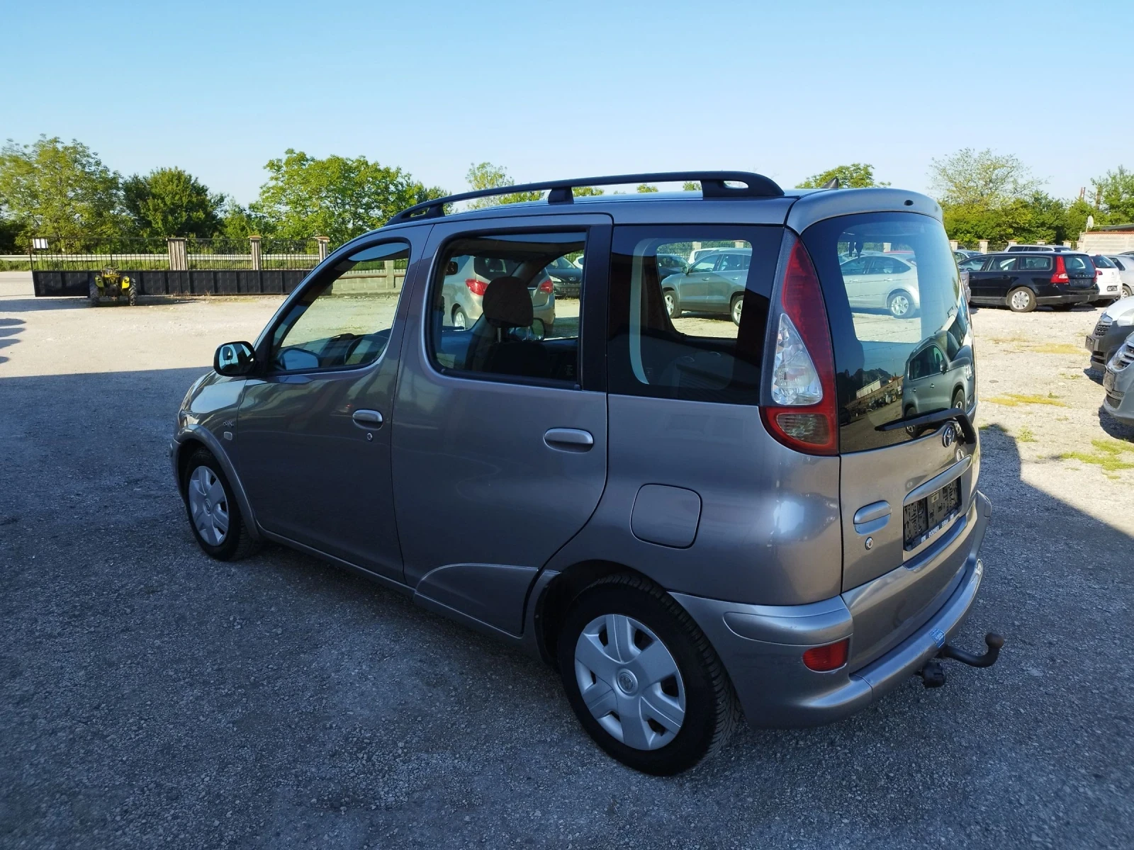 Toyota Yaris verso 1.4 D4D - изображение 2