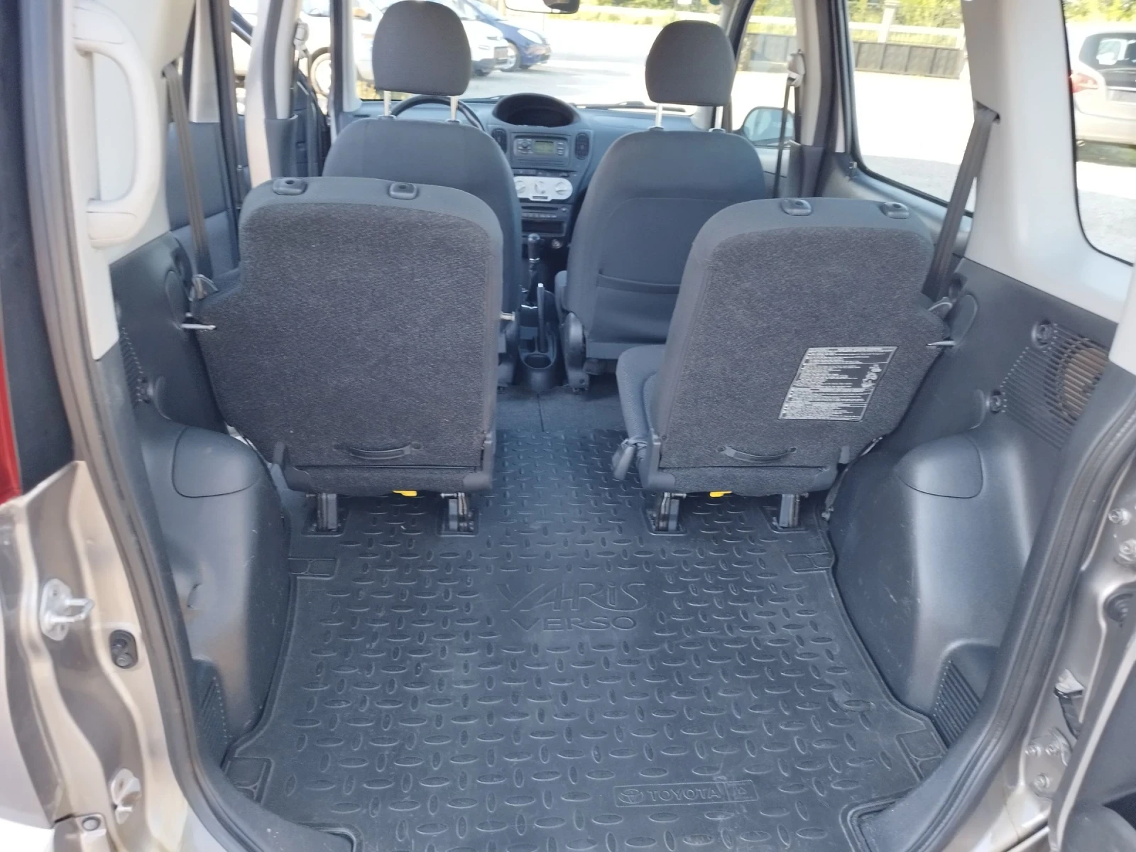 Toyota Yaris verso 1.4 D4D - изображение 10
