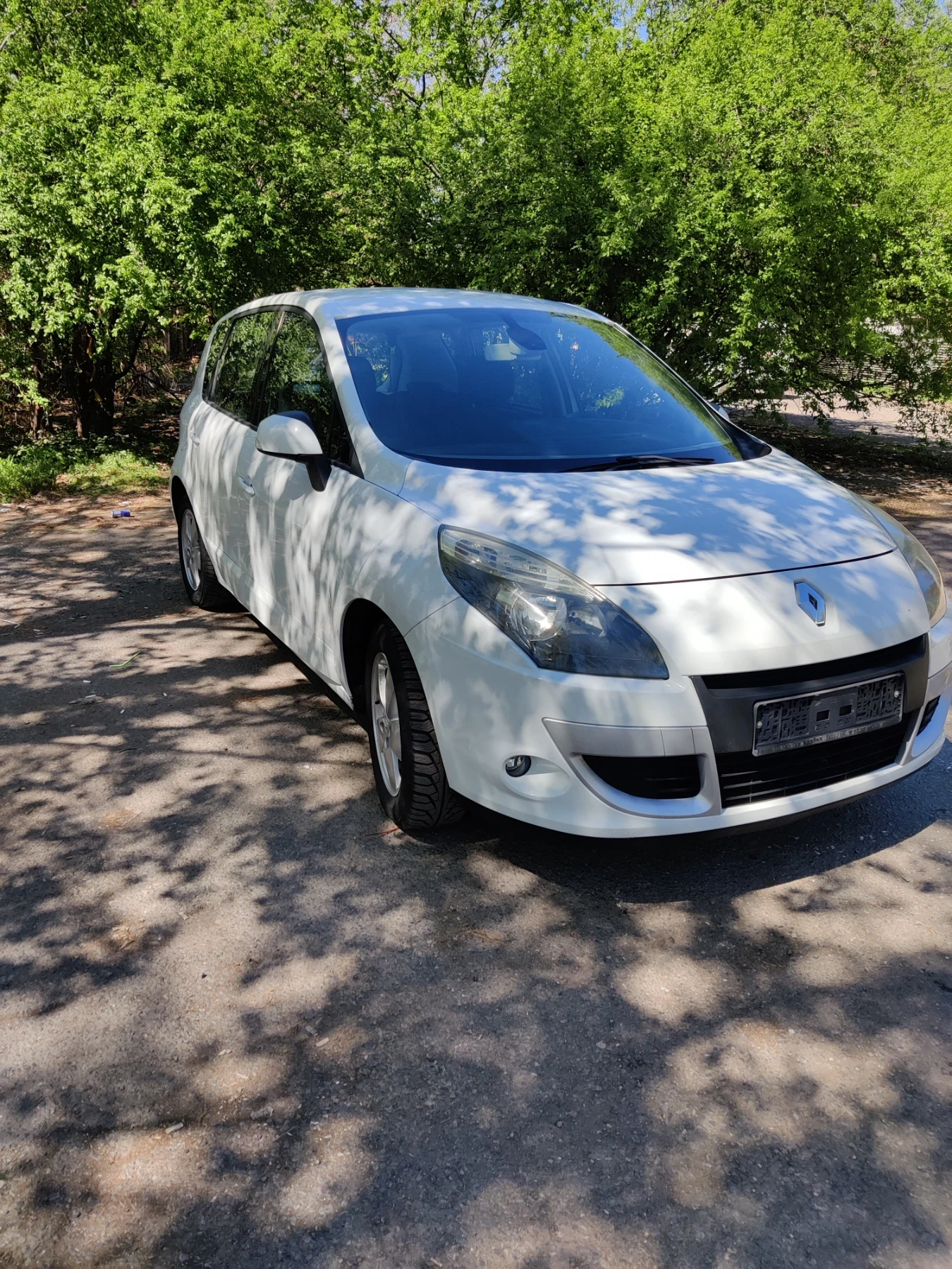 Renault Scenic 1.6 Газ - изображение 7