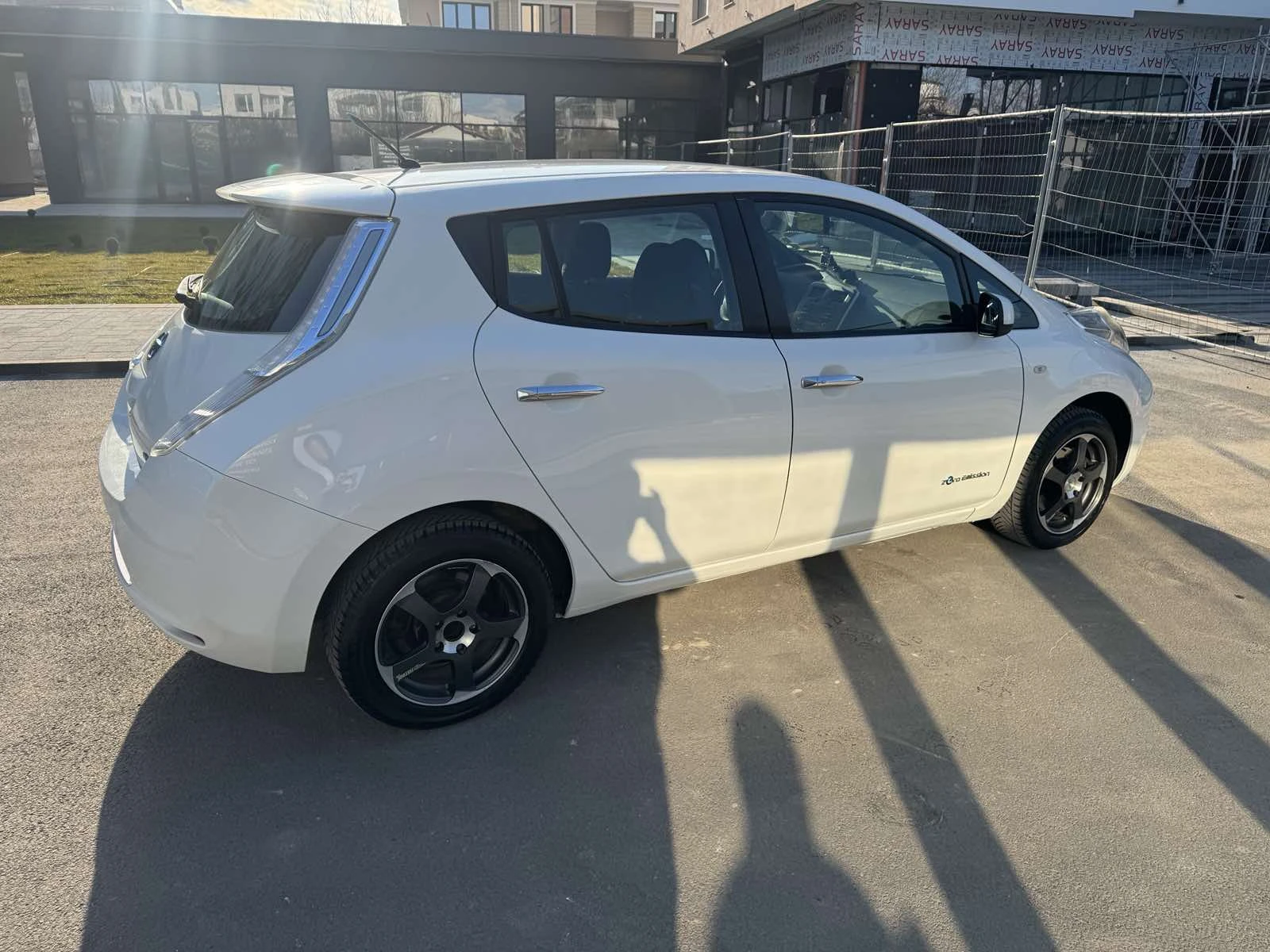 Nissan Leaf   - изображение 10