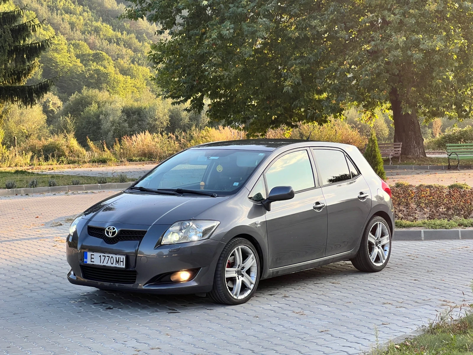 Toyota Auris  - изображение 3