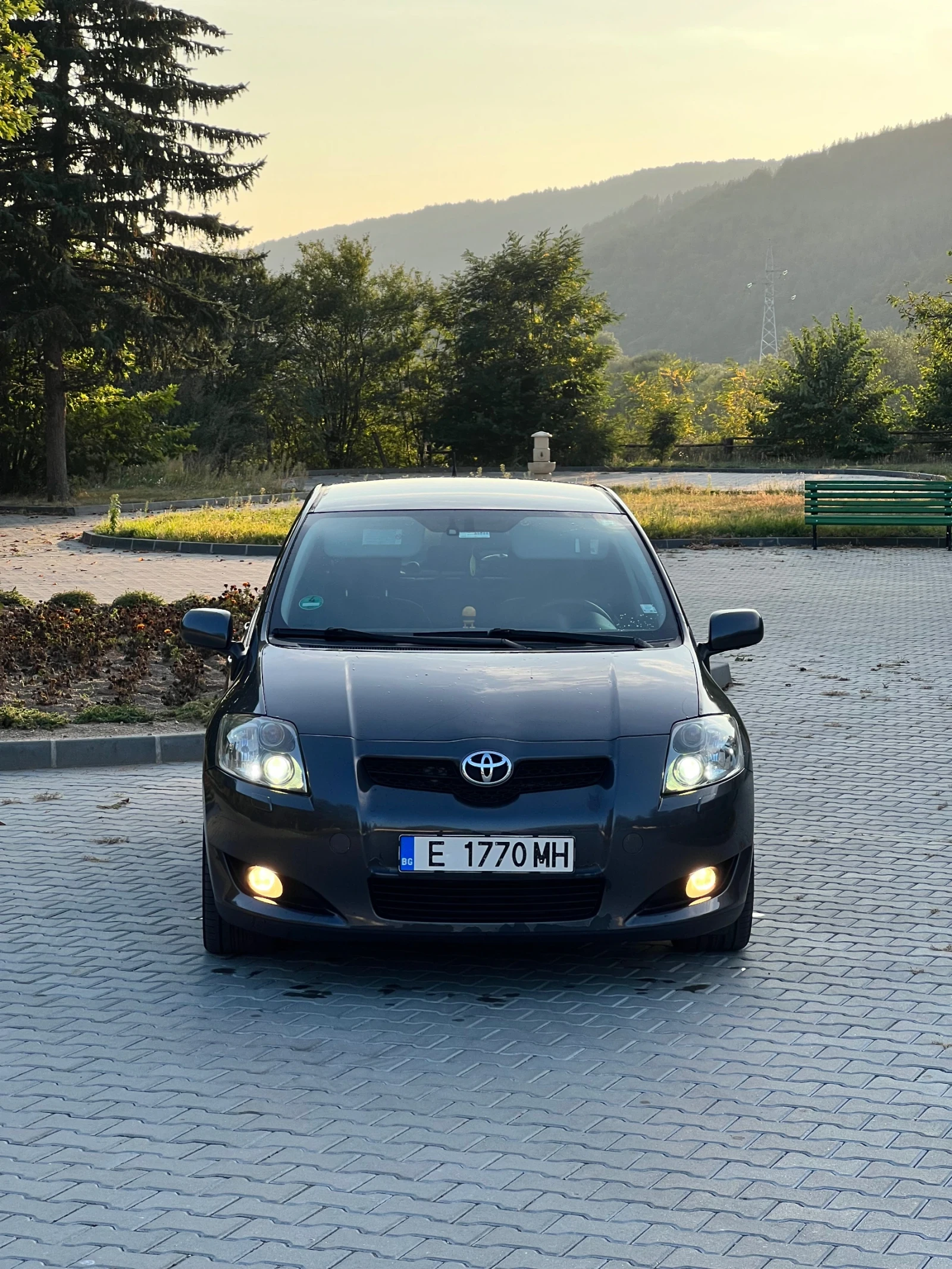 Toyota Auris  - изображение 2