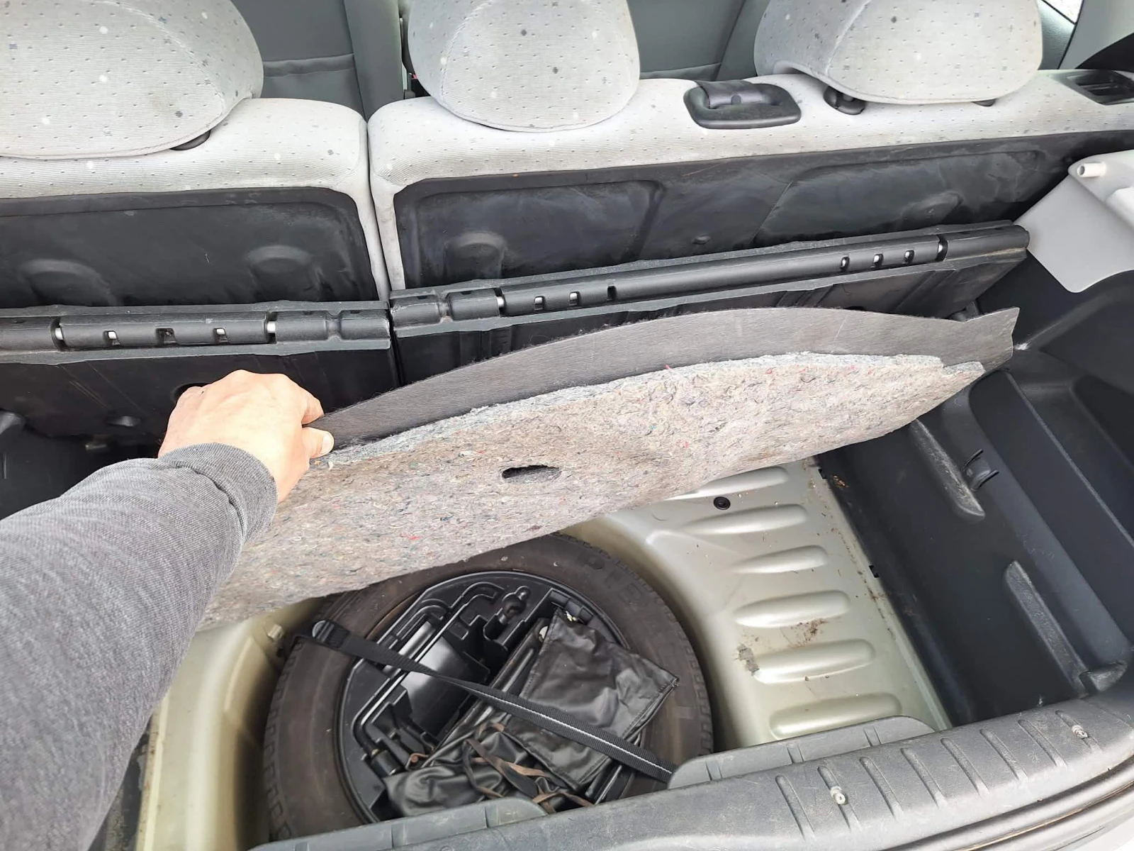 Citroen C3 1, 4i klima , снимка 8 - Автомобили и джипове - 54158922