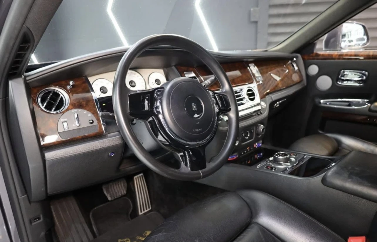 Rolls-Royce Ghost, снимка 9 - Автомобили и джипове - 54372525