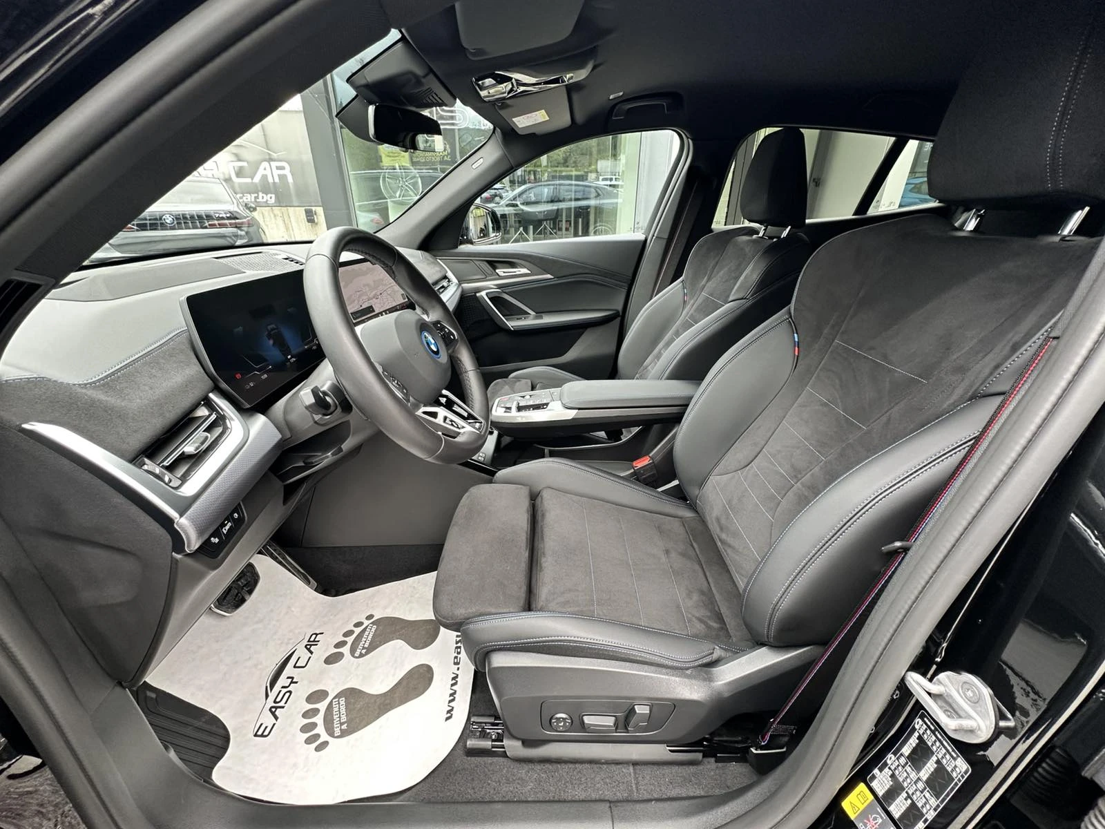 BMW iX2 eDrive20, снимка 6 - Автомобили и джипове - 54509523
