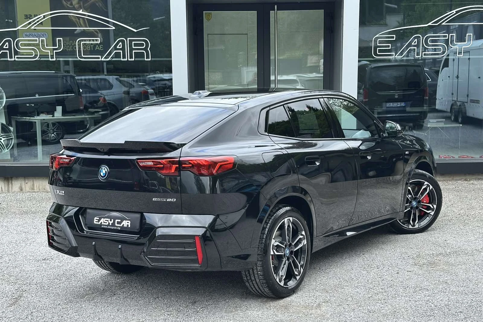 BMW iX2 eDrive20, снимка 4 - Автомобили и джипове - 54509523