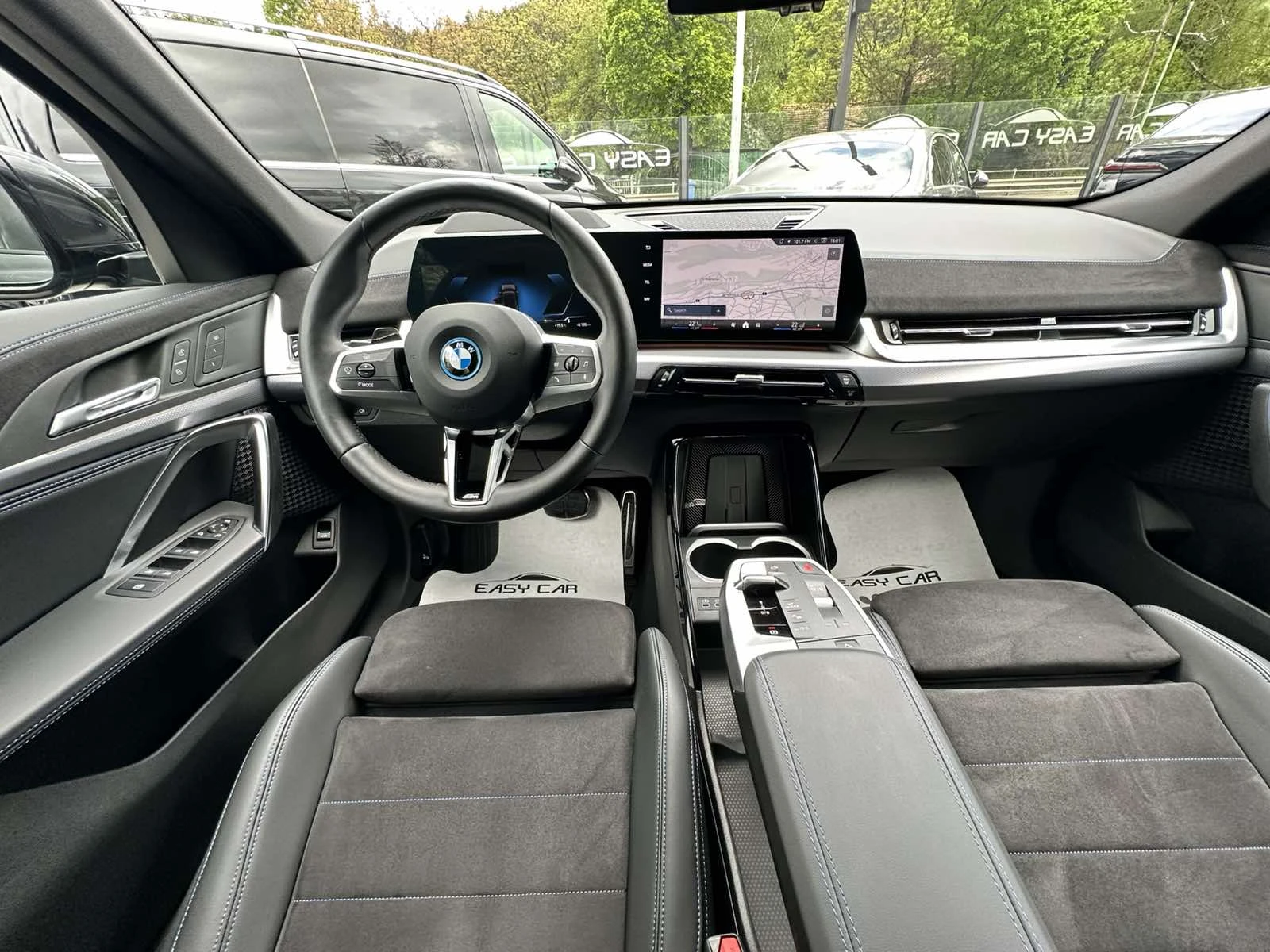 BMW iX2 eDrive20, снимка 11 - Автомобили и джипове - 54509523