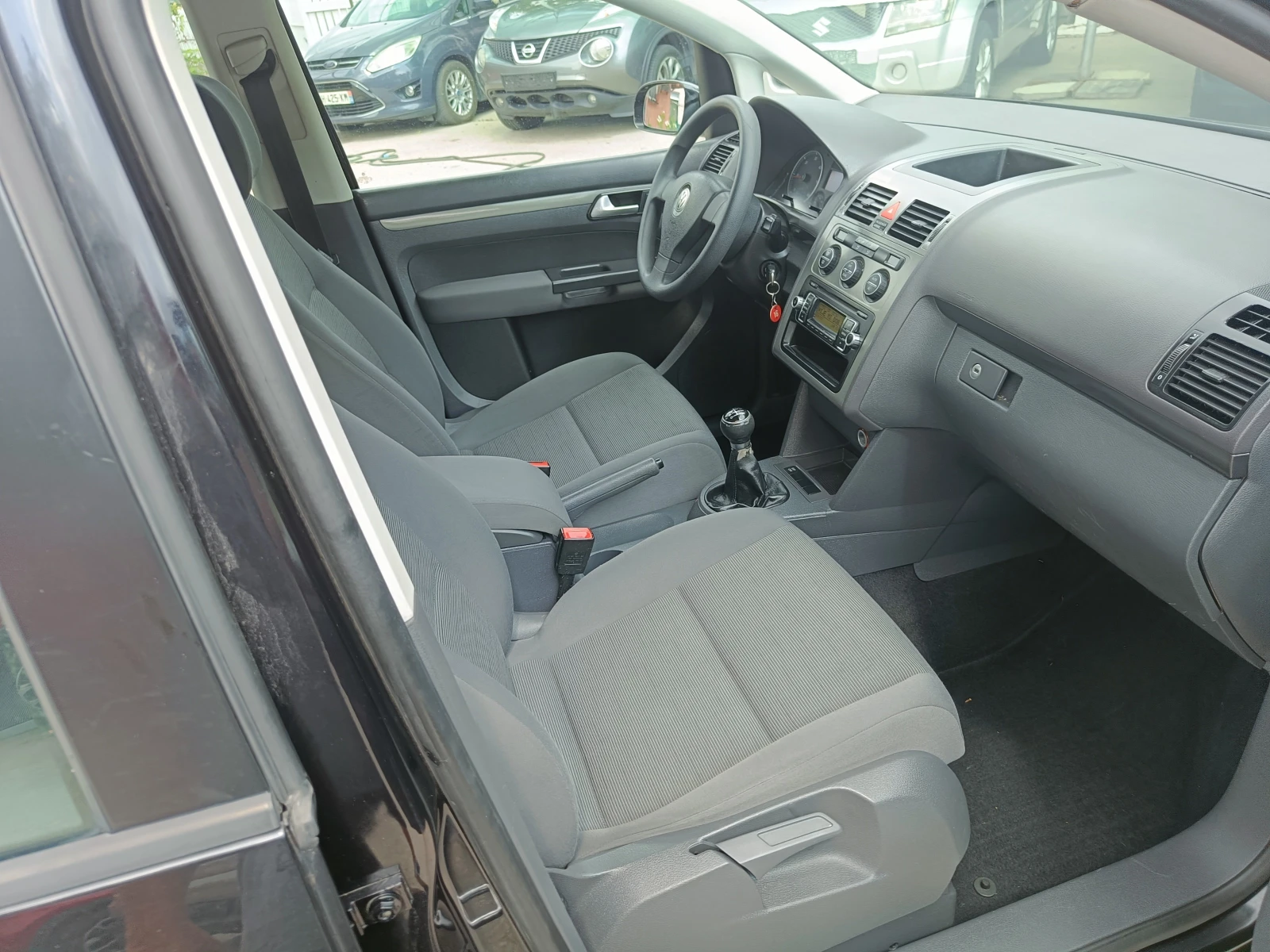 VW Touran 1.9 BARTER 105, снимка 12 - Автомобили и джипове - 54802988