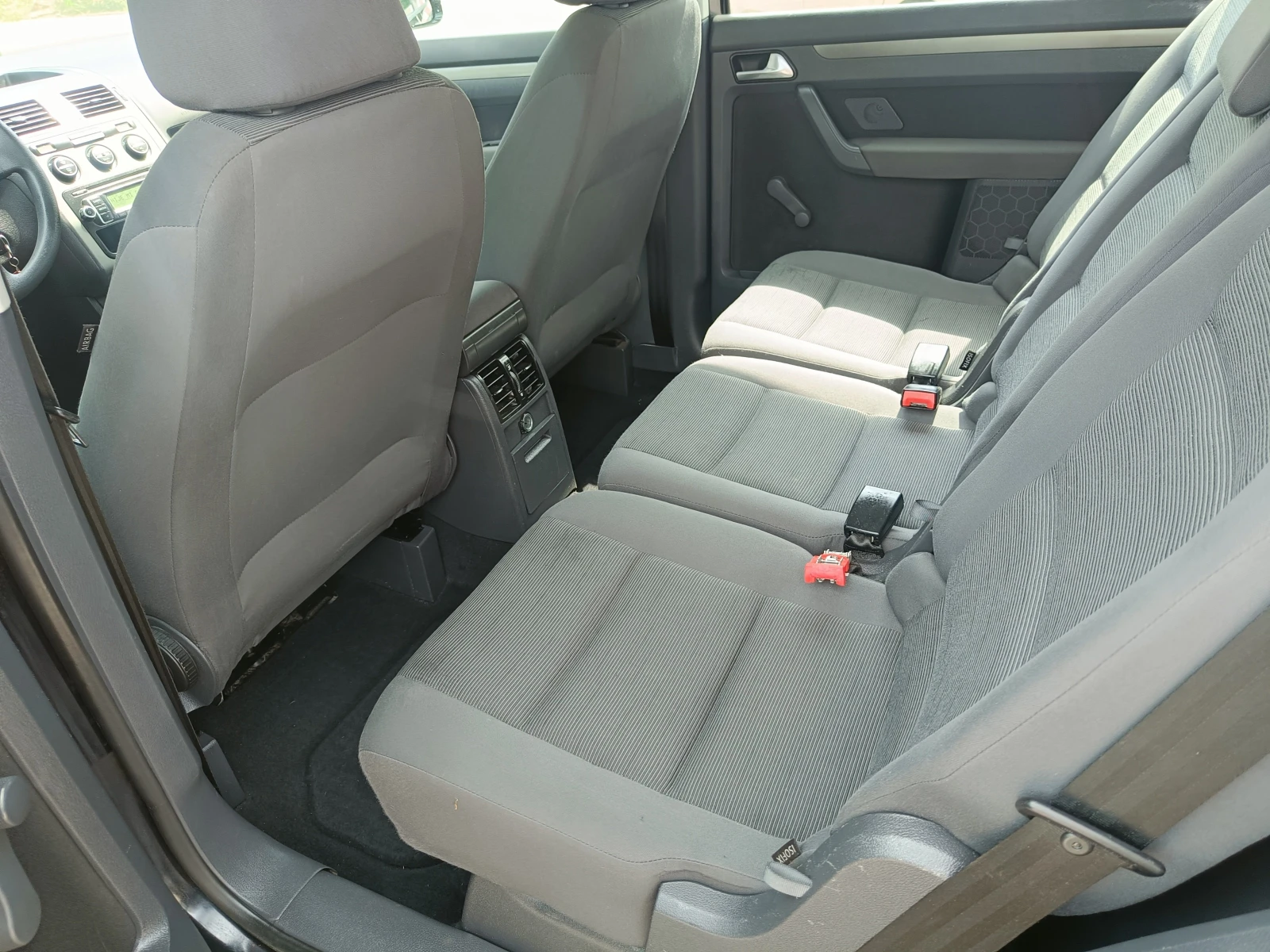 VW Touran 1.9 BARTER 105, снимка 11 - Автомобили и джипове - 54802988