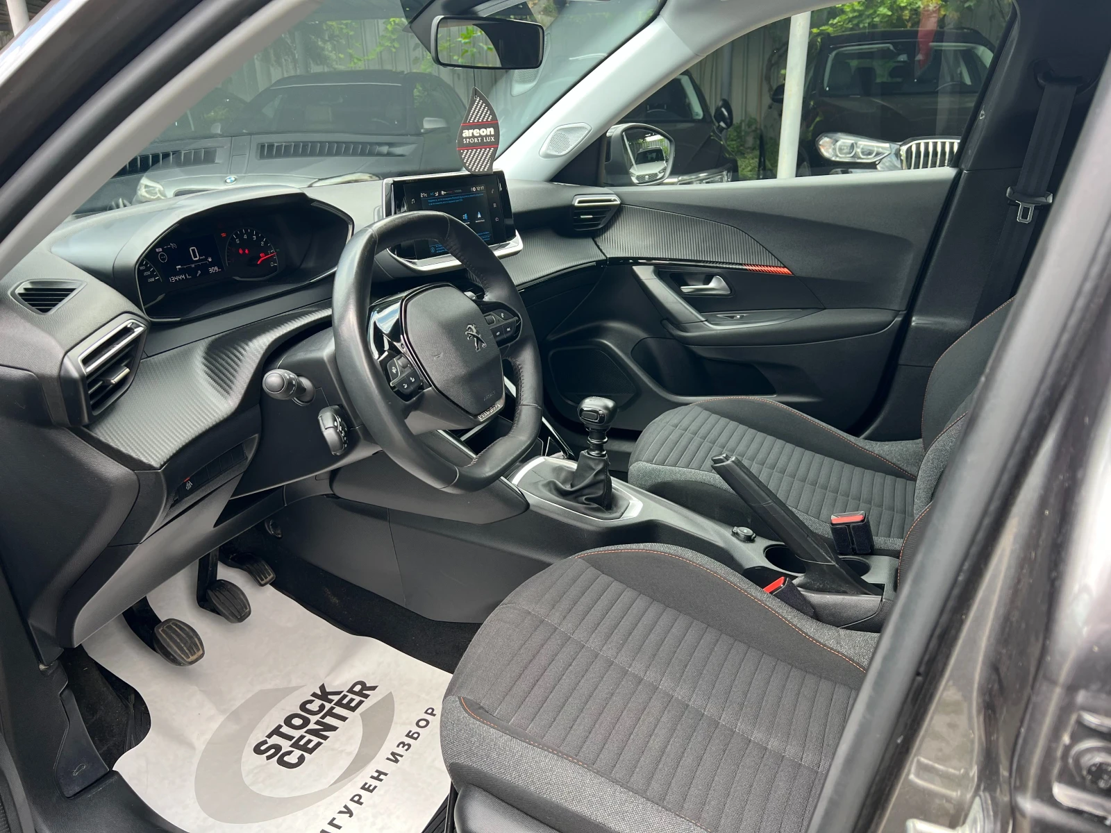 Peugeot 2008 1.5 HDI, снимка 12 - Автомобили и джипове - 55171996