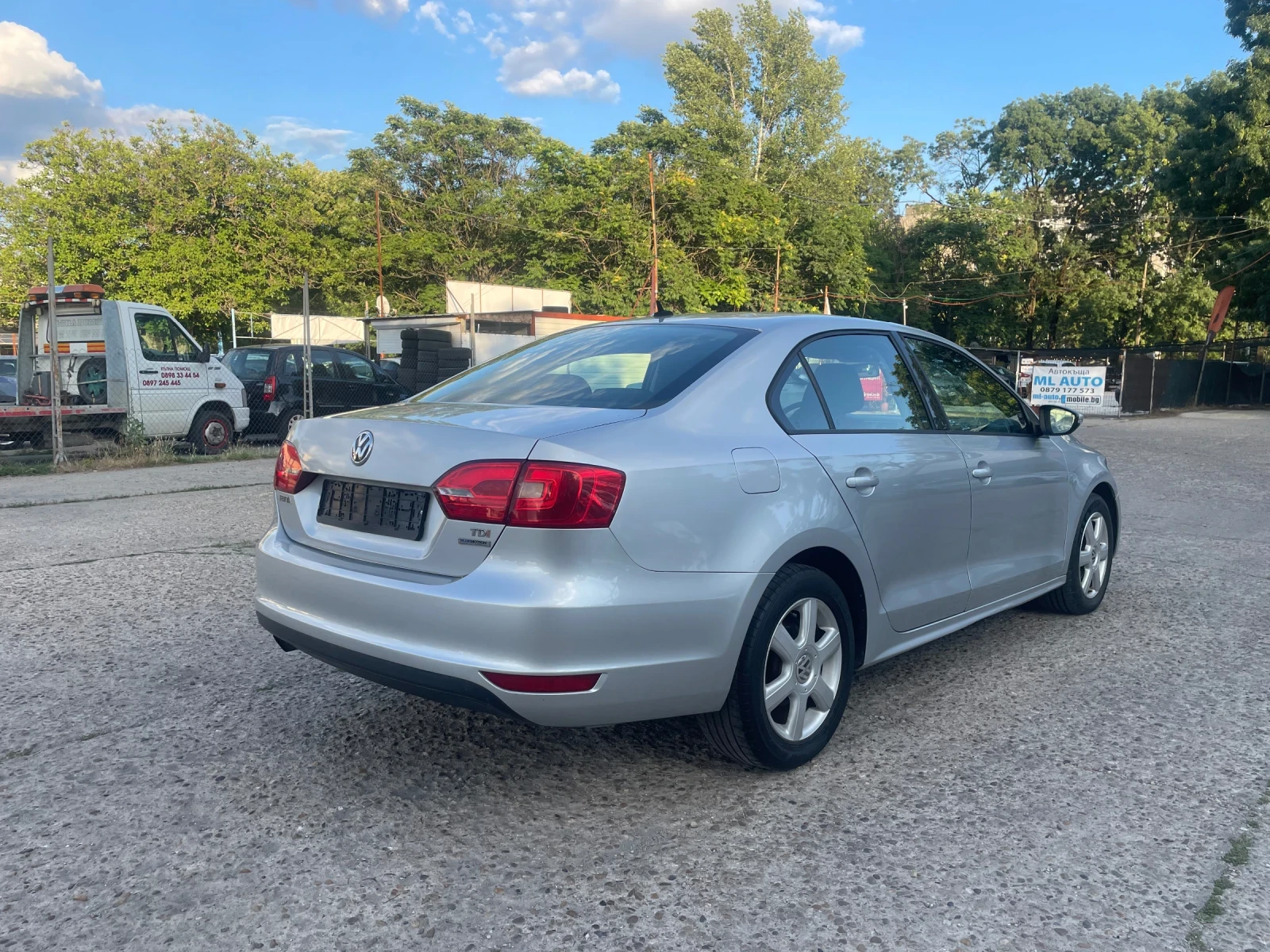 VW Jetta 1.6TDI-DSG, снимка 5 - Автомобили и джипове - 55251215