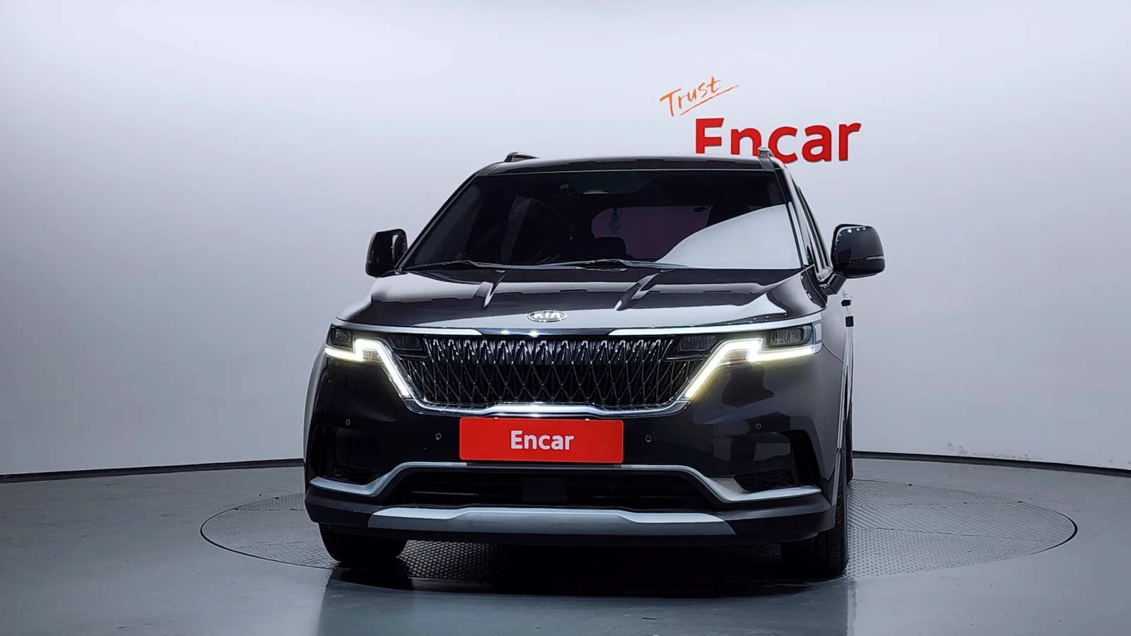 Kia Carnival 2.2* ПОДГРЕВ ВОЛАН* КРАЙНА ЦЕНА, снимка 3 - Автомобили и джипове - 56024810