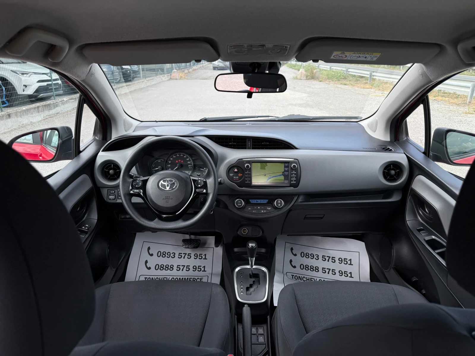 Toyota Yaris 1.5i-HYBRID-141.000km-EURO-6C-NEW FACE-NAVI-TOP, снимка 13 - Автомобили и джипове - 56045569