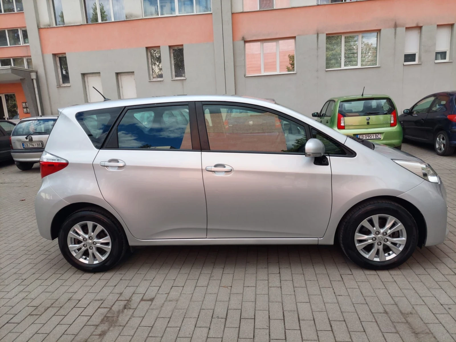 Toyota Verso S 1.3 134000км ТОП, снимка 4 - Автомобили и джипове - 56074508