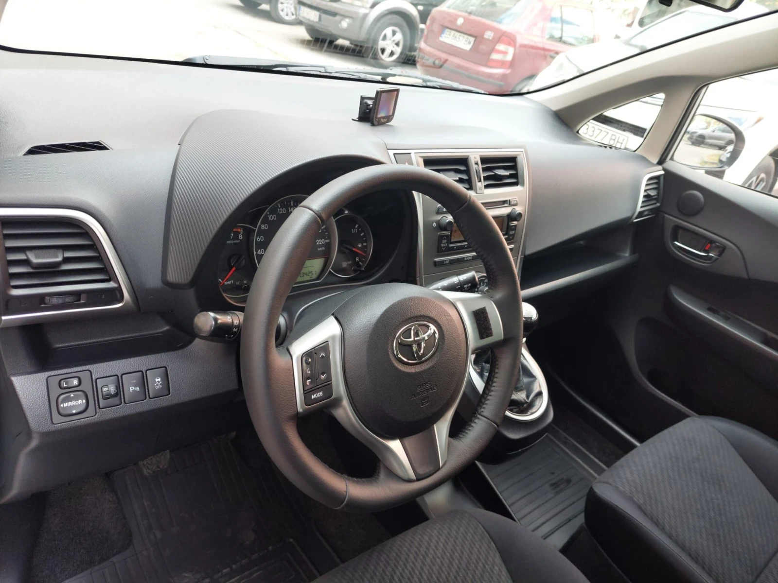Toyota Verso S 1.3 134000км ТОП, снимка 10 - Автомобили и джипове - 56074508