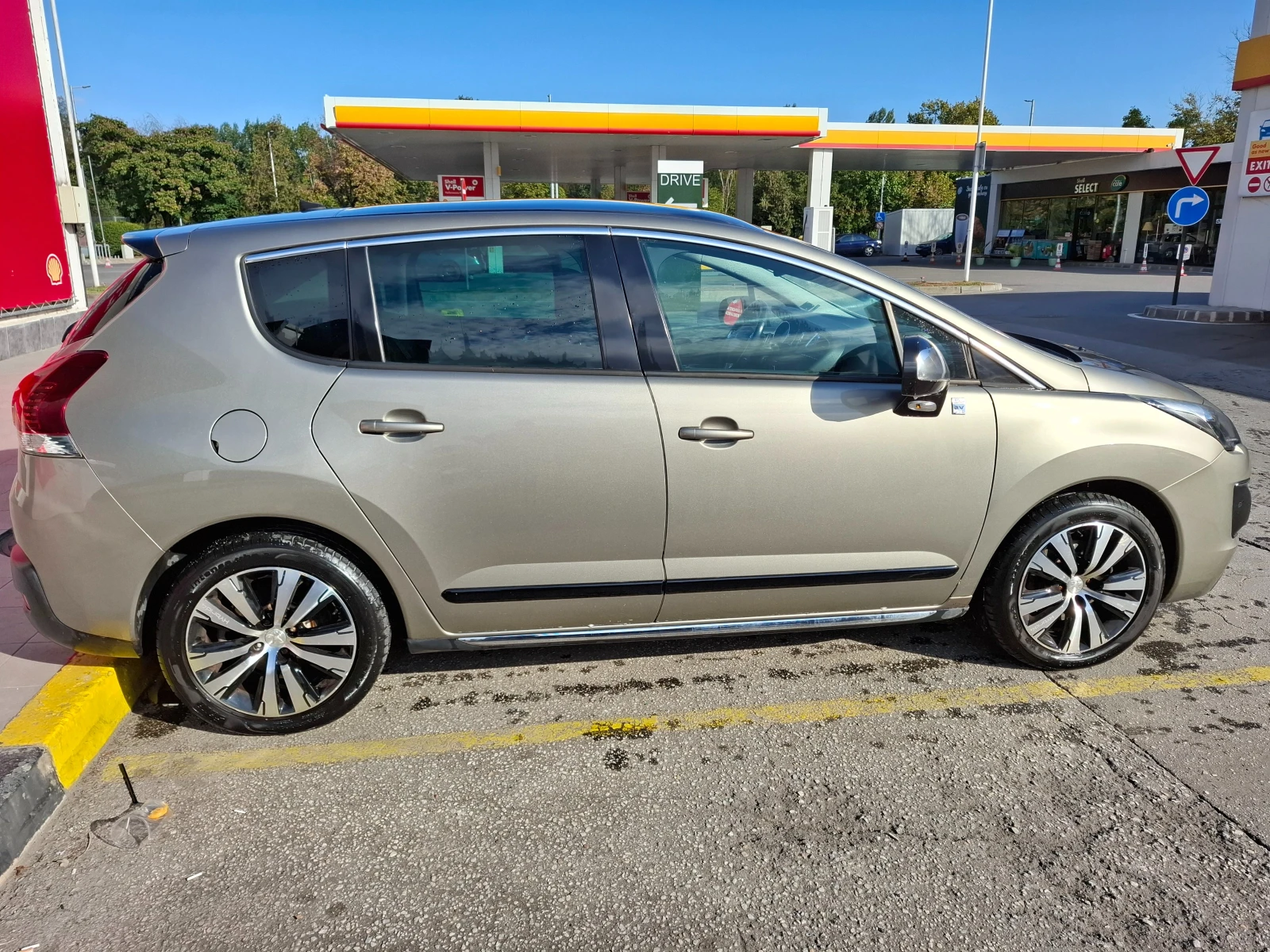 Peugeot 3008 Hybrid 4 FASELIFT, SWISS | Mobile.bg � ����������� 4