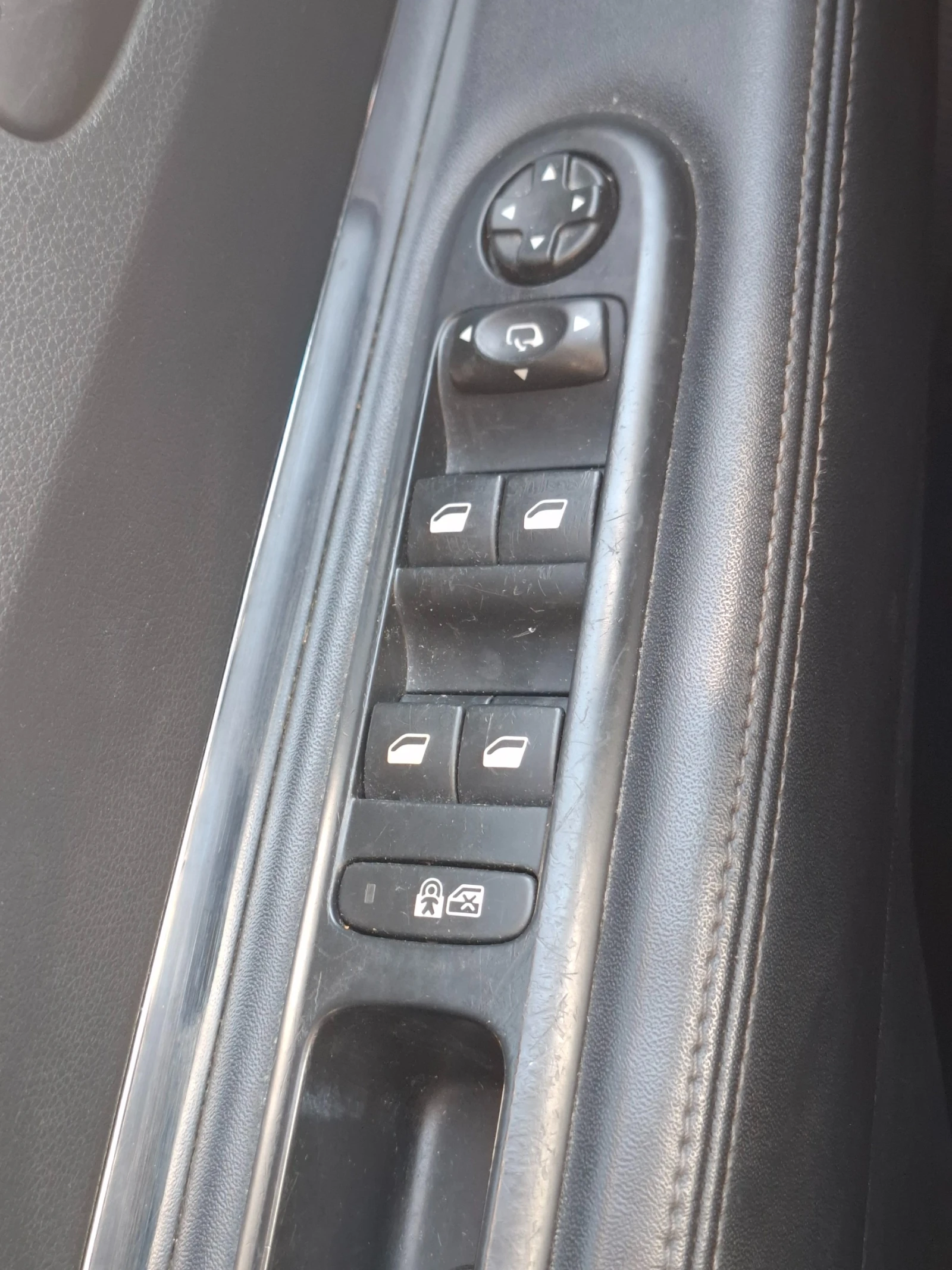 Peugeot 3008 Hybrid 4 FASELIFT, SWISS | Mobile.bg � ����������� 6