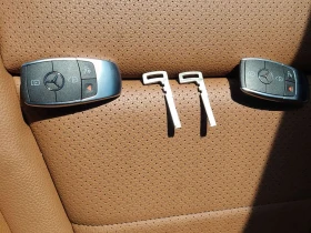 Mercedes-Benz GLC 300 DISTRONIC * CARFAX * ОПЦИЯ ЗА ФИНАНСИРАНЕ, снимка 8