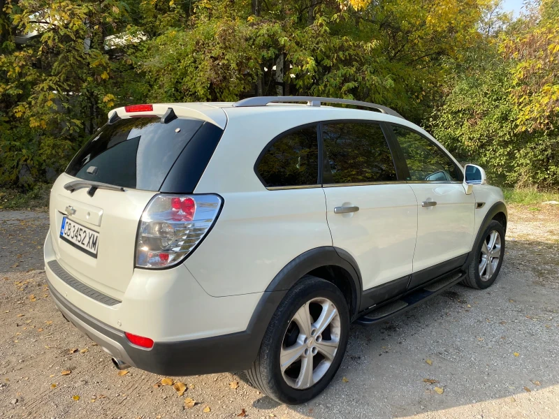 Chevrolet Captiva 2.2 184 к.с., 4х4, 7 места, кожа, с регистрация , снимка 7 - Автомобили и джипове - 47802022