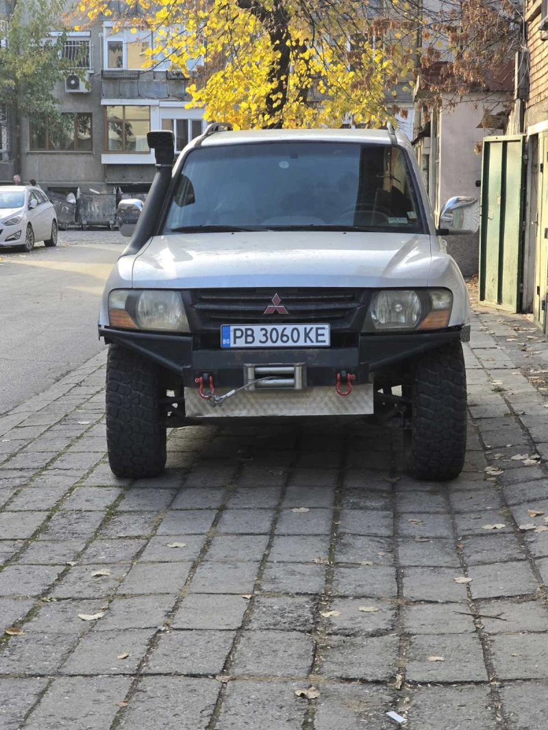 Mitsubishi Pajero, снимка 1 - Автомобили и джипове - 48036492