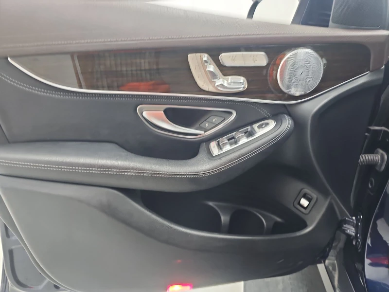 Mercedes-Benz GLC 300 Keyless GO* Burmester, снимка 8 - Автомобили и джипове - 48042417