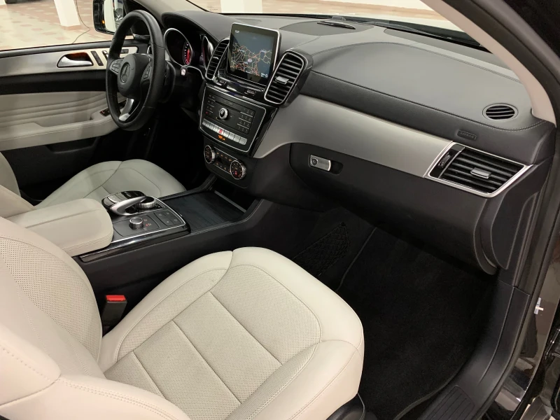 Mercedes-Benz GLE Coupe AMG * SOFTCLOSE* DIS * OBDUH* Cam360* harman* KeyL, снимка 12 - Автомобили и джипове - 51550604