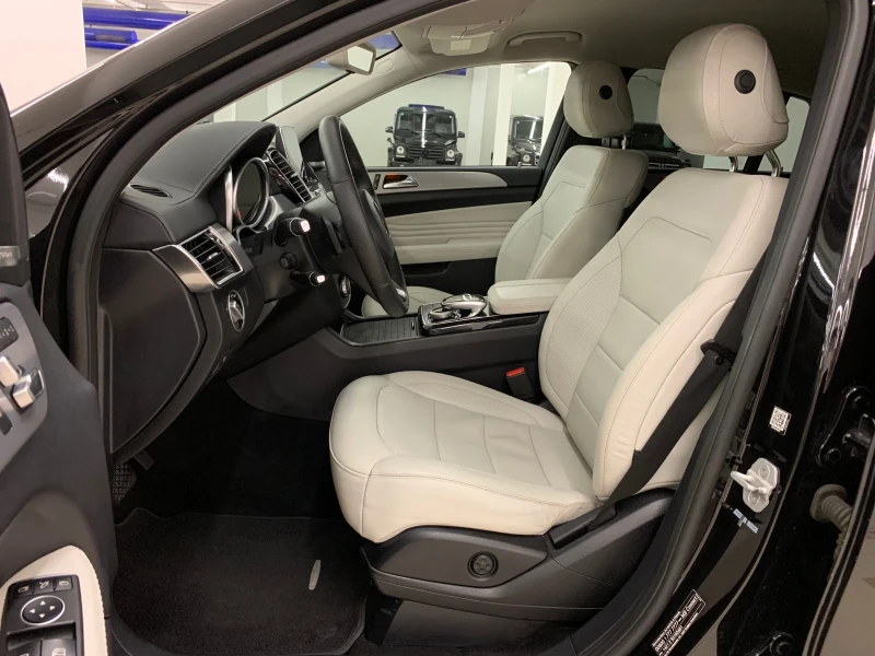 Mercedes-Benz GLE Coupe AMG * SOFTCLOSE* DIS * OBDUH* Cam360* harman* KeyL, снимка 8 - Автомобили и джипове - 51550604