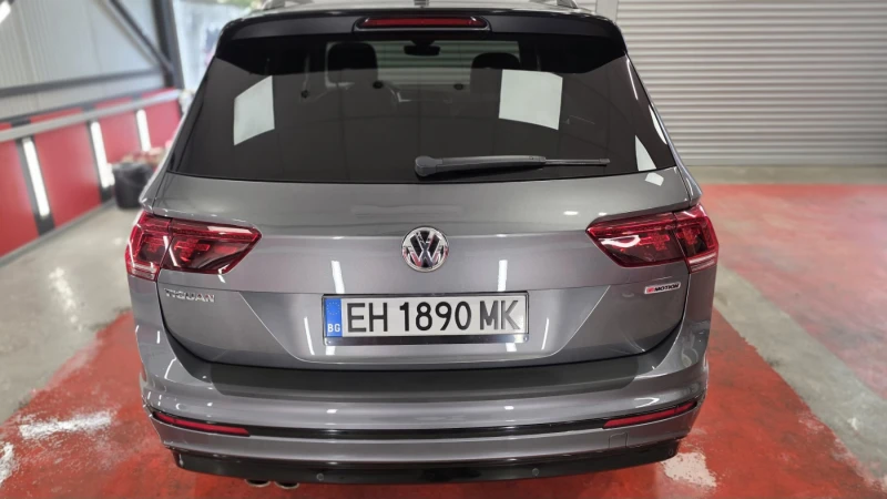 VW Tiguan 2.0TDI, снимка 6 - Автомобили и джипове - 52627807