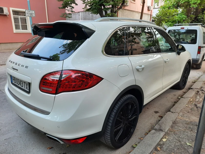 Porsche Cayenne 3.0D, снимка 3 - Автомобили и джипове - 52838700