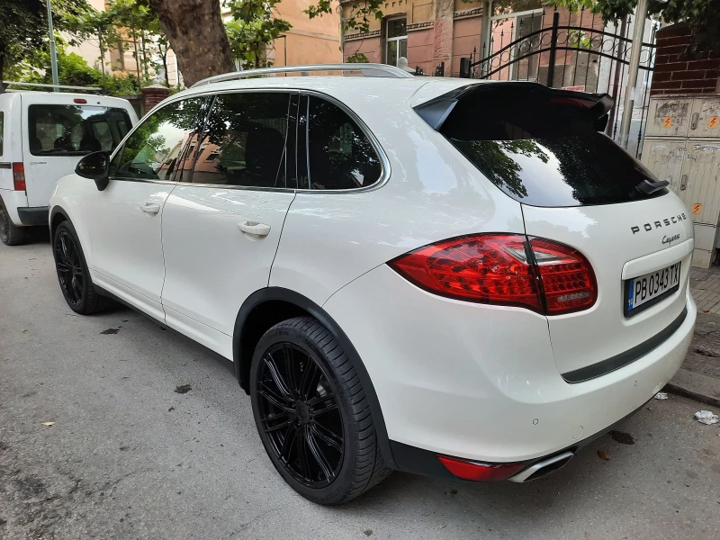 Porsche Cayenne 3.0D, снимка 4 - Автомобили и джипове - 52838700