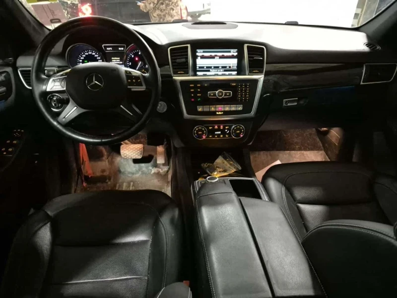 Mercedes-Benz ML 350 BlueTEC * CARFAX  * ПАНОРАМА* ПОДГРЕВИ, снимка 7 - Автомобили и джипове - 53528659
