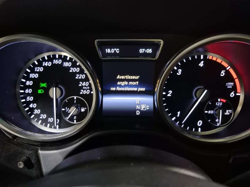 Mercedes-Benz ML 350 BlueTEC * CARFAX  * ПАНОРАМА* ПОДГРЕВИ, снимка 6 - Автомобили и джипове - 53528659