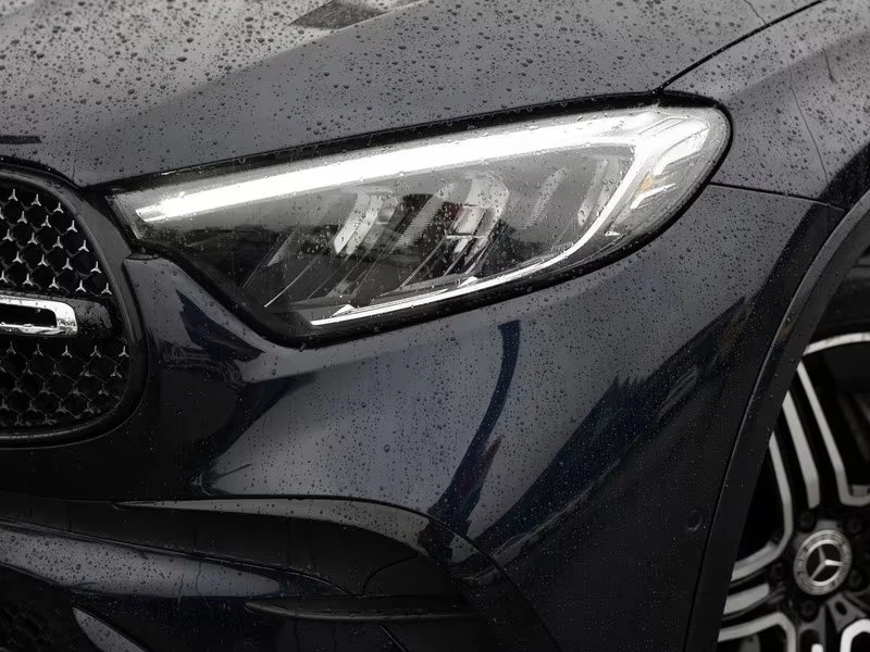 Mercedes-Benz GLC 200/AMG-SPORT/204HP/4M/COUPE/PANO/NIGHT/MEMO/276f - изображение 2