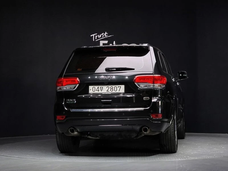 Jeep Cherokee 3.0 Diesel Overland| 240к.с.| ВКЛ.ТЕХНОТЕСТ, снимка 4 - Автомобили и джипове - 55130388