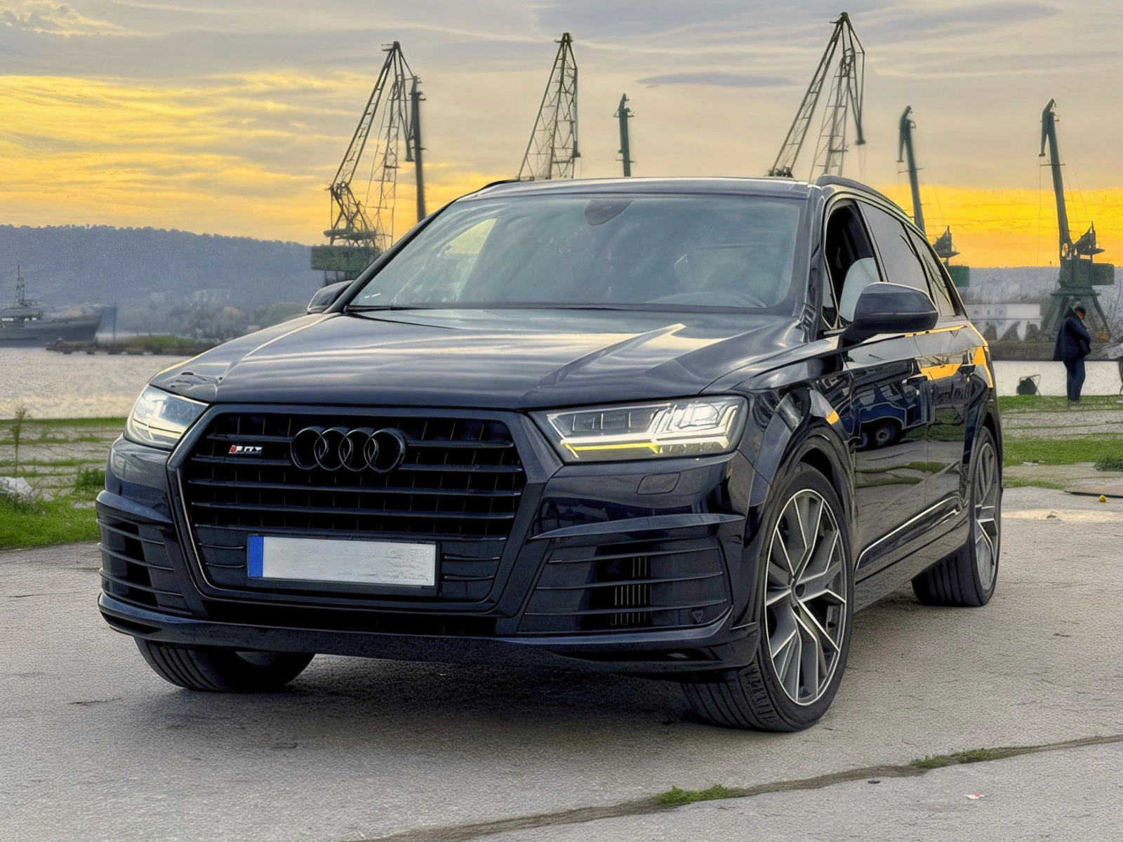 Audi SQ7 * V8D| Амбиентно| Панорама | MATRIX | 22 Джанти, снимка 1