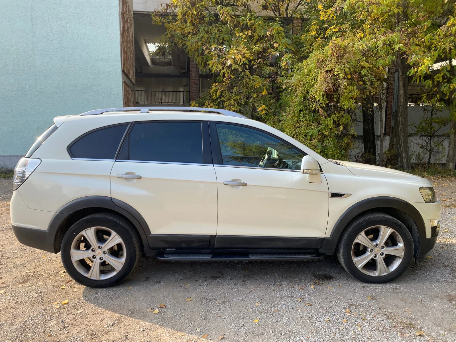 Chevrolet Captiva 2.2 184 к.с., 4х4, 7 места, кожа, с регистрация  - изображение 4