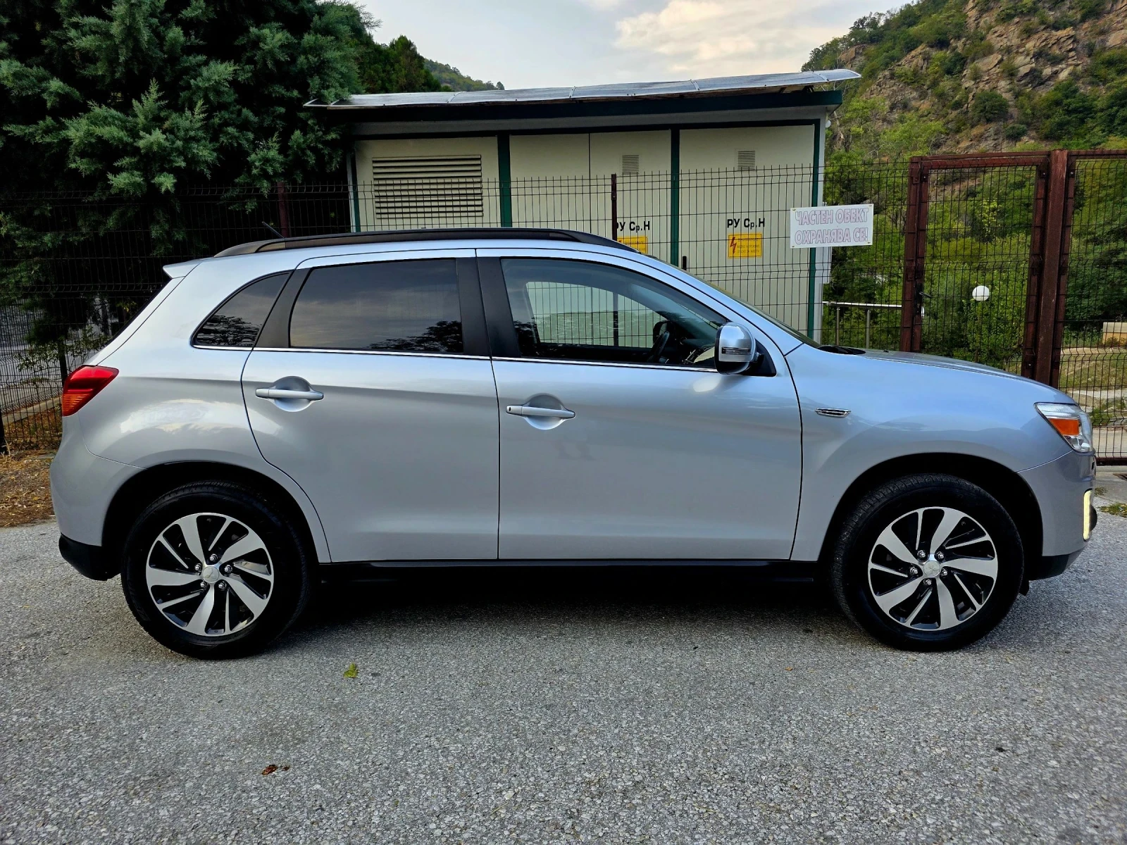 Mitsubishi ASX 2.2 DI-D 4WD Instyle * КАПАРИРАНО*  - изображение 8
