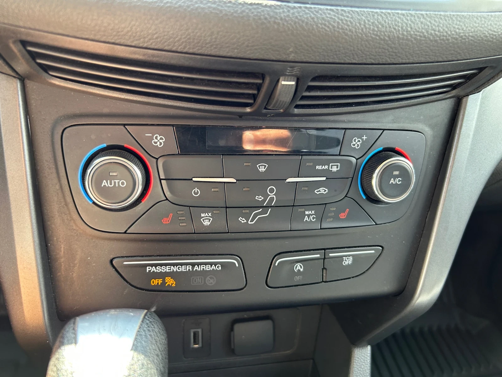 Ford Escape SE/4x4 - изображение 10