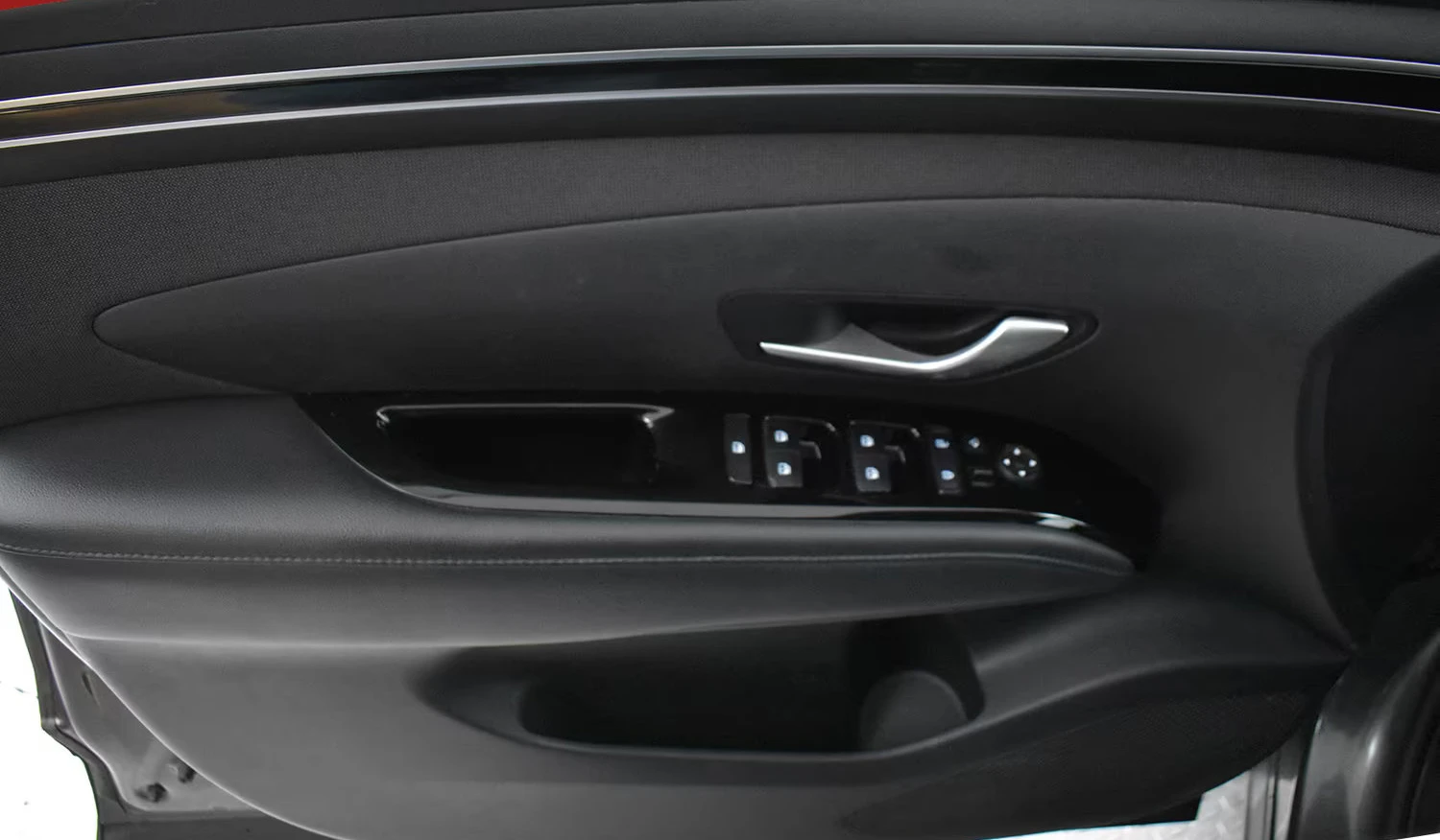 Hyundai Tucson 1.6PHEV/265HP/TREND/4WD/NAVI/CAM/LED/AHK/754g | Mobile.bg � ����������� 13