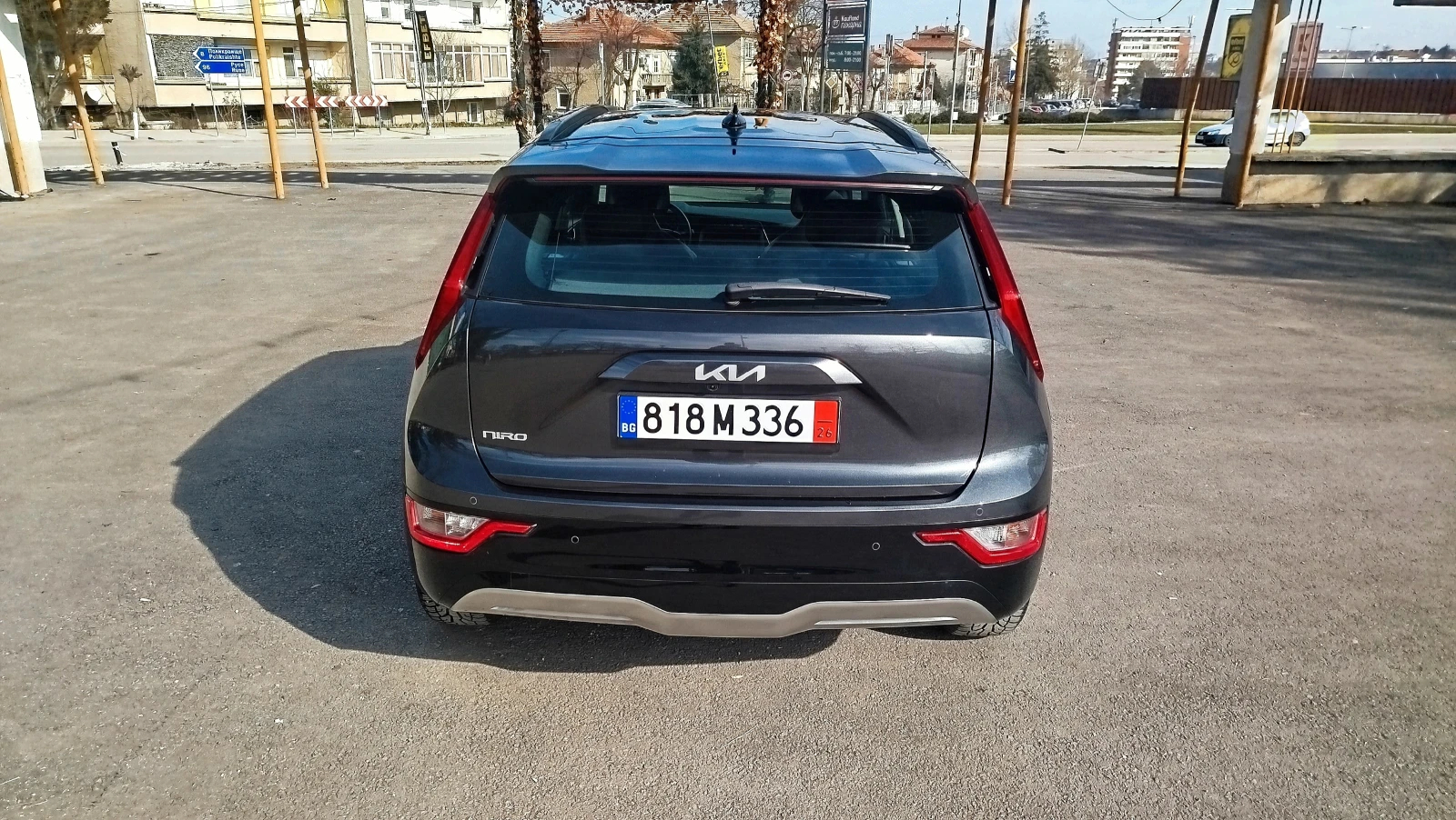 Kia Niro VSION * КОЖА * КАМЕРА * КАТО НОВА, снимка 6 - Автомобили и джипове - 53819367