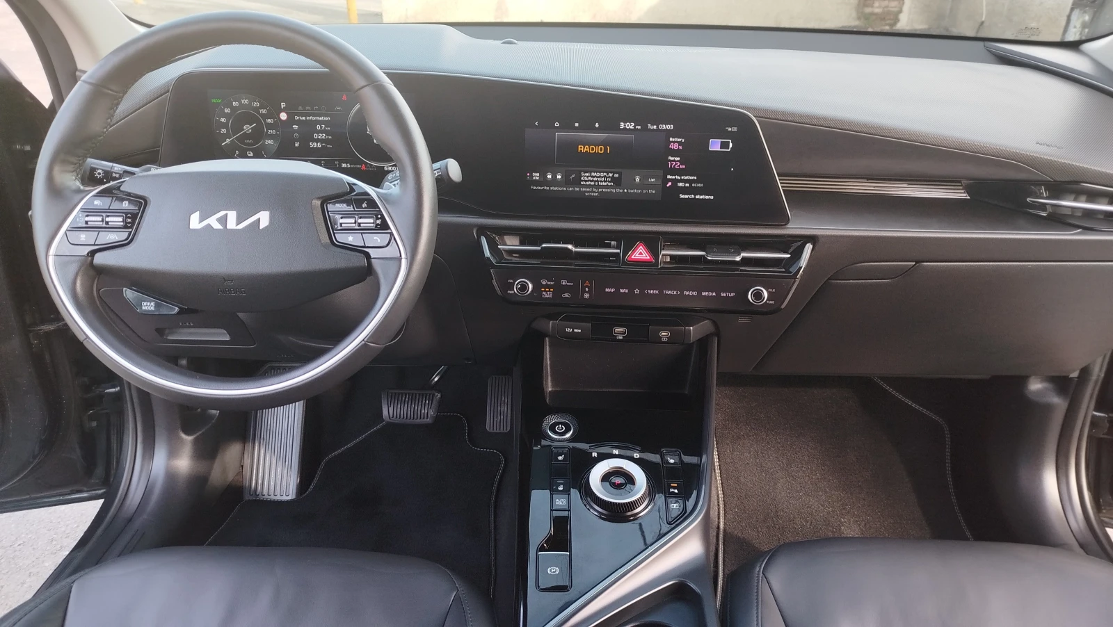 Kia Niro VSION * КОЖА * КАМЕРА * КАТО НОВА, снимка 16 - Автомобили и джипове - 53819367