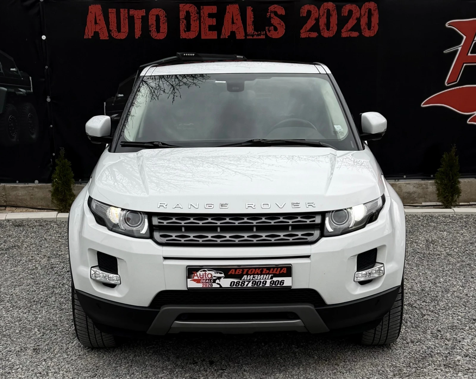 Land Rover Range Rover Evoque 2.0i* 241HP* 4X4* PANO* AUTOMAT* СОБСТВЕН ЛИЗИНГ, снимка 3 - Автомобили и джипове - 53906950