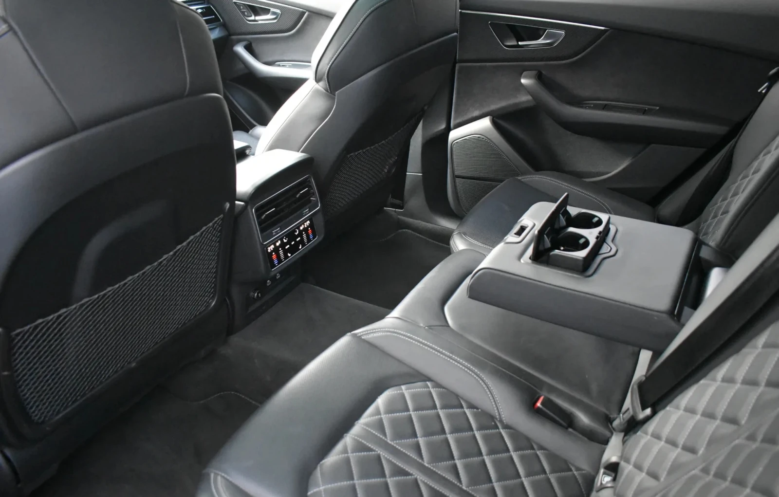 Audi Q8 50TDI Quattro S-Line, снимка 7 - Автомобили и джипове - 53996408