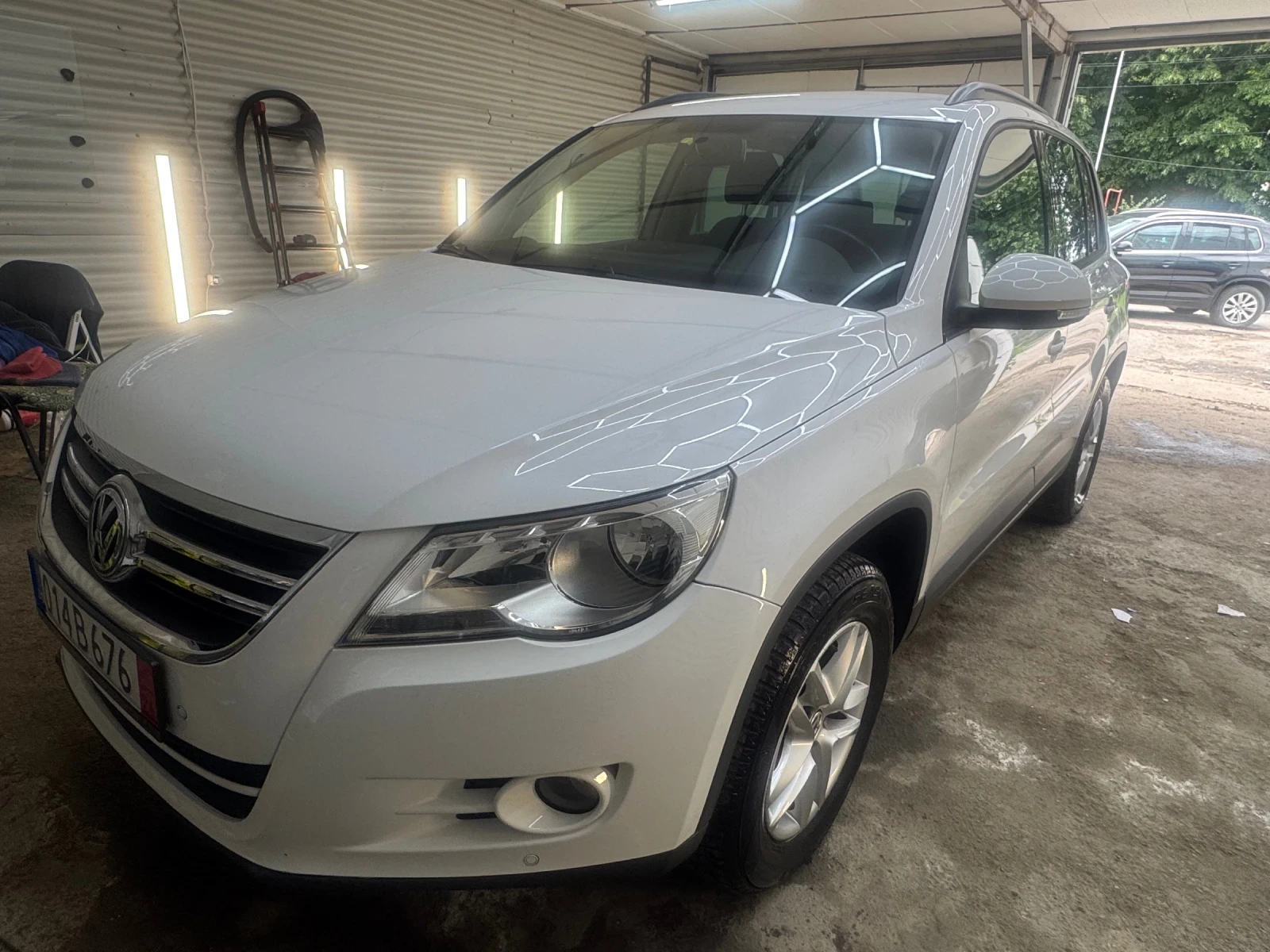VW Tiguan 1, 4 бензин, снимка 5 - Автомобили и джипове - 54659180