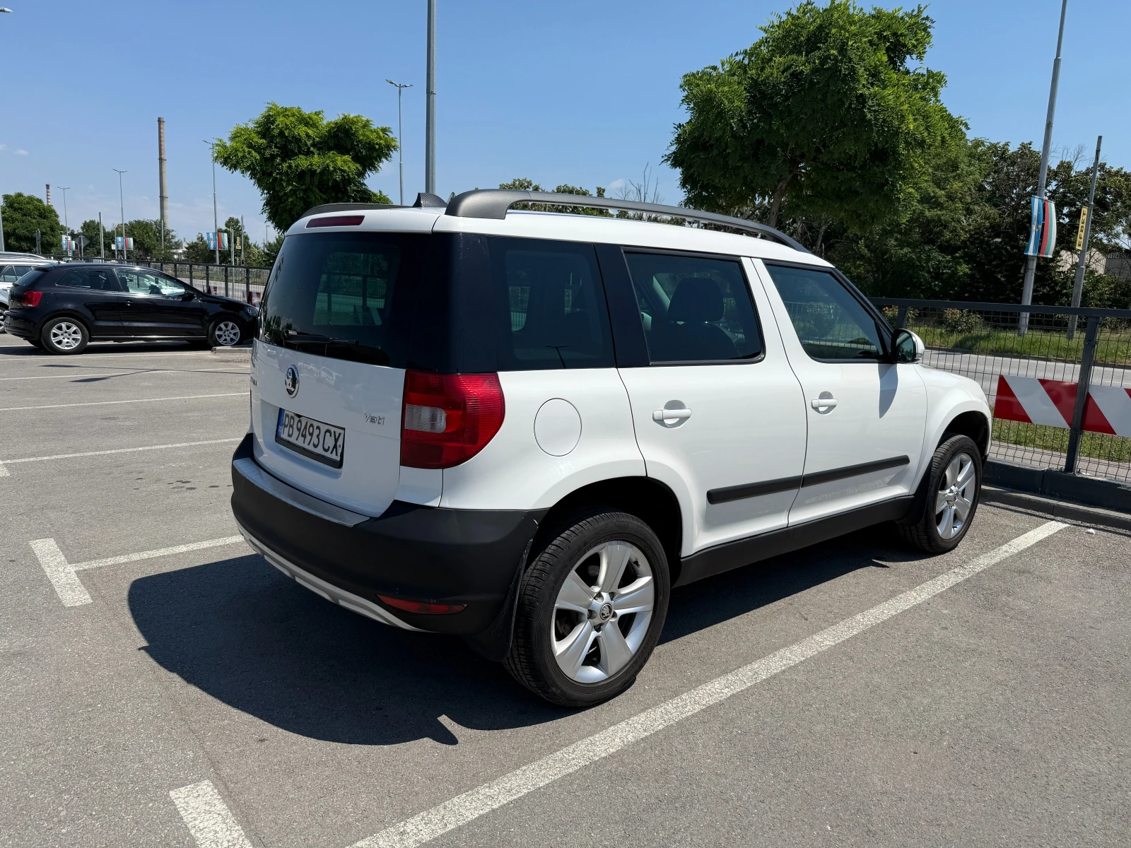 Skoda Yeti 2.0 TDI 4x4, снимка 5 - Автомобили и джипове - 54993641