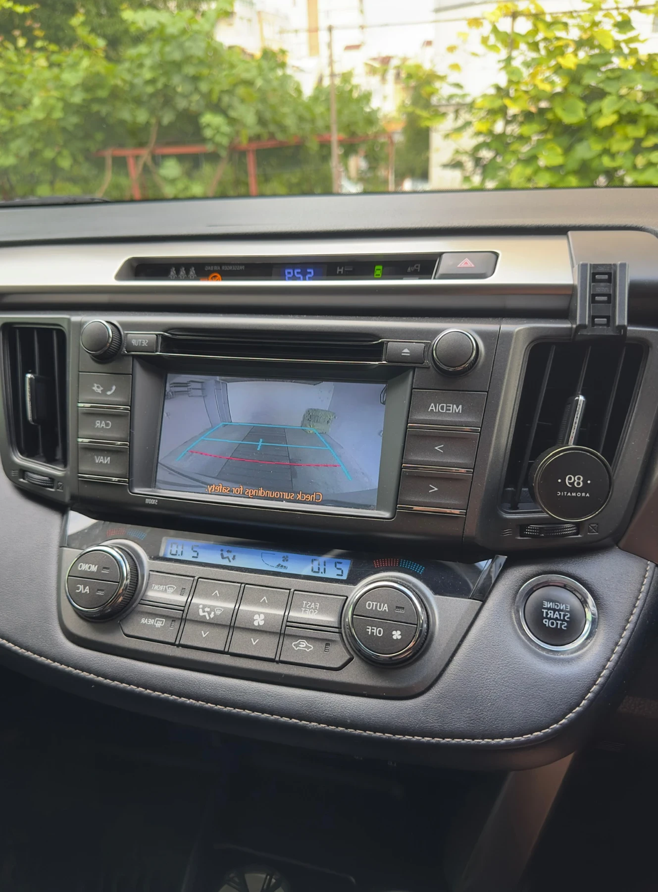 Toyota Rav4 Toyota Rav4 2.2D-4x4-AVTOMATIC-LED--CAMERA, снимка 13 - Автомобили и джипове - 55194126