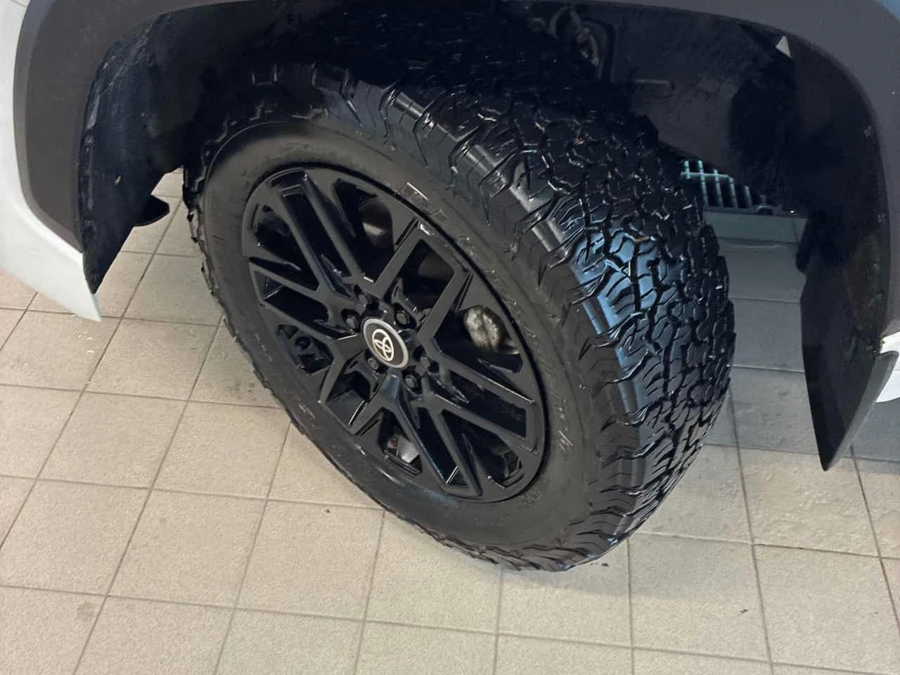 Toyota Tundra * 4x4* DISTRONIC* ОБУДХВАНЕ* , снимка 7 - Автомобили и джипове - 55133254