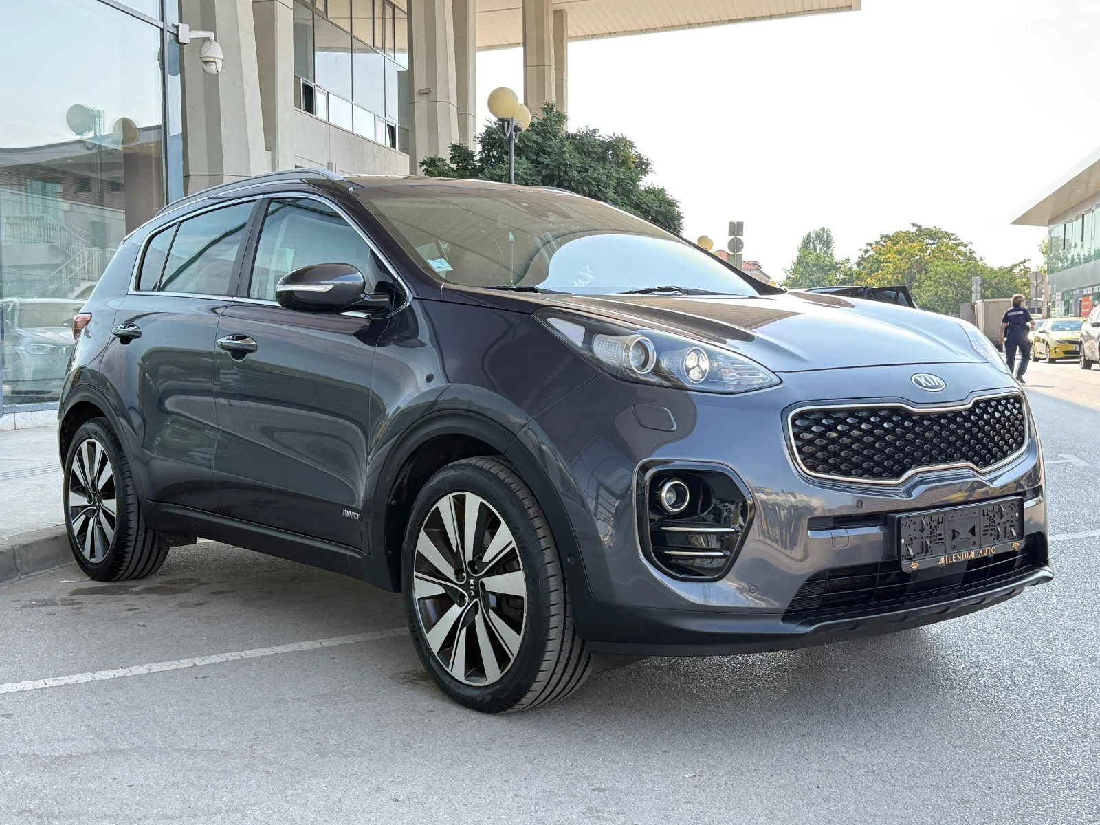 Kia Sportage 6 МЕСЕЦА ГАРАНЦИЯ/2.0CRDI 136к.с. 4х4 Реални Км!!!, снимка 6 - Автомобили и джипове - 55660381