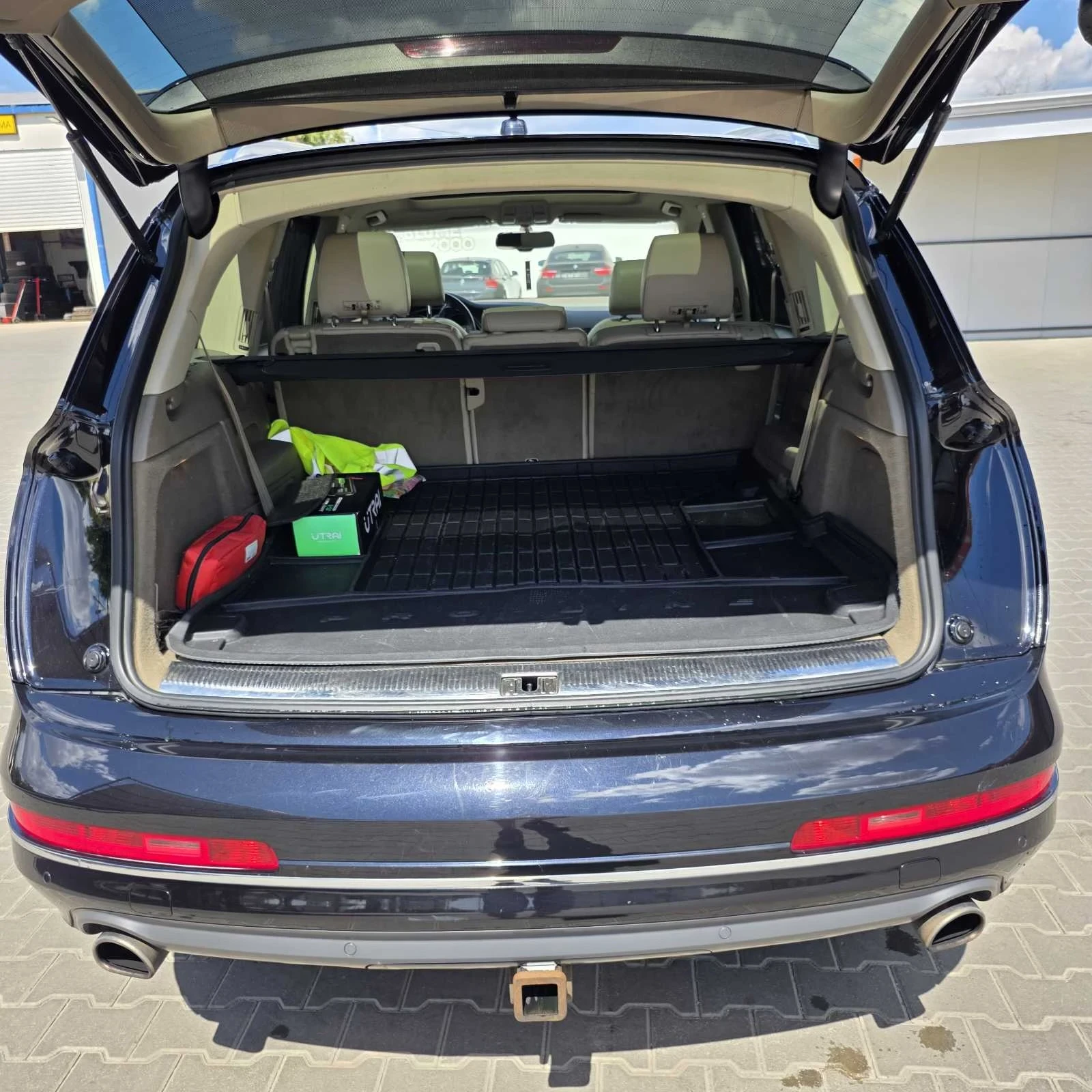 Audi Q7 Перфектен! Full Max!, снимка 17 - Автомобили и джипове - 55953882