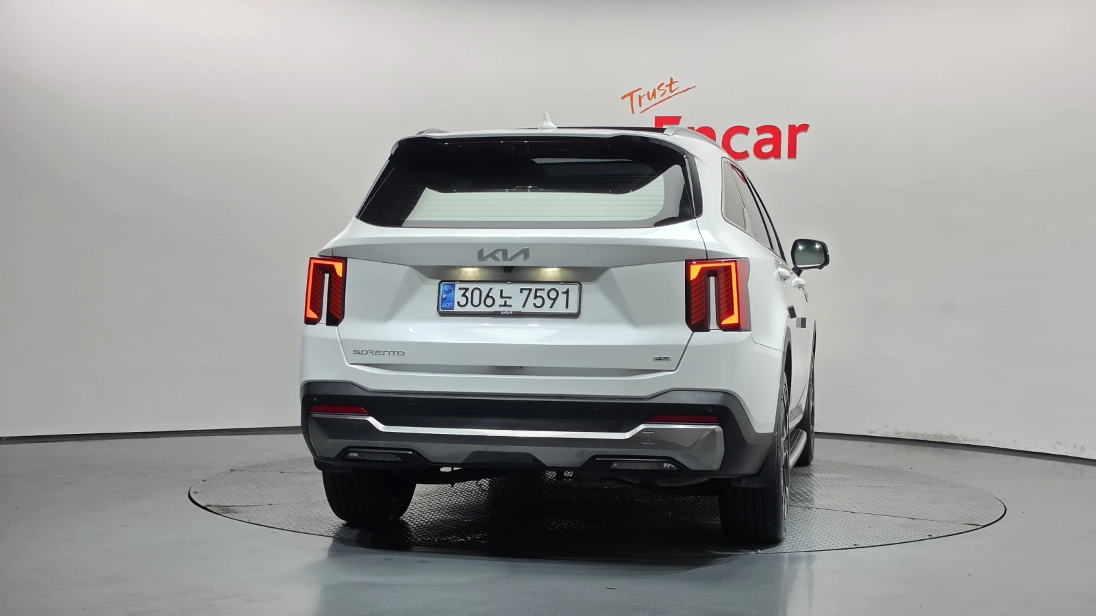 Kia Sorento SIGNATURE 2023* DIS* HUD* ОБДУХ* 360* PANO* КРАЙНА, снимка 4 - Автомобили и джипове - 56061059